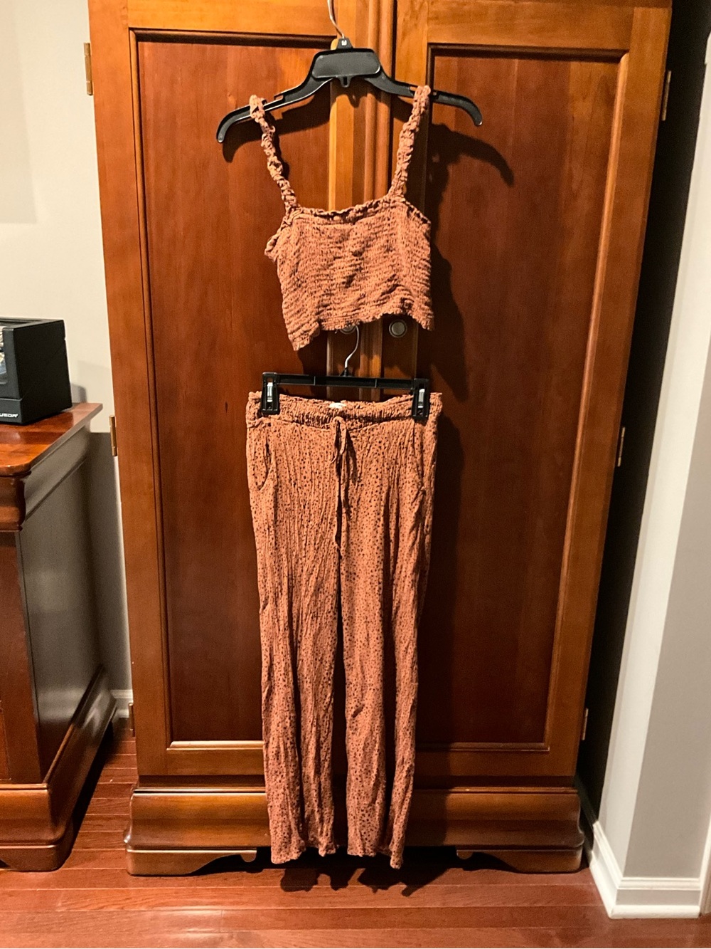 Paper Crane 2Pc Cropped Smocked Tank & Drawstring Pants Set - Rust Size Medium